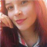 Estudiante de derecho imparte clases para niños de primaria y secundaria